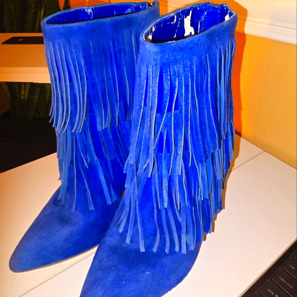 Womens size 8 Steve Madden dark blue Flapper Stilletos